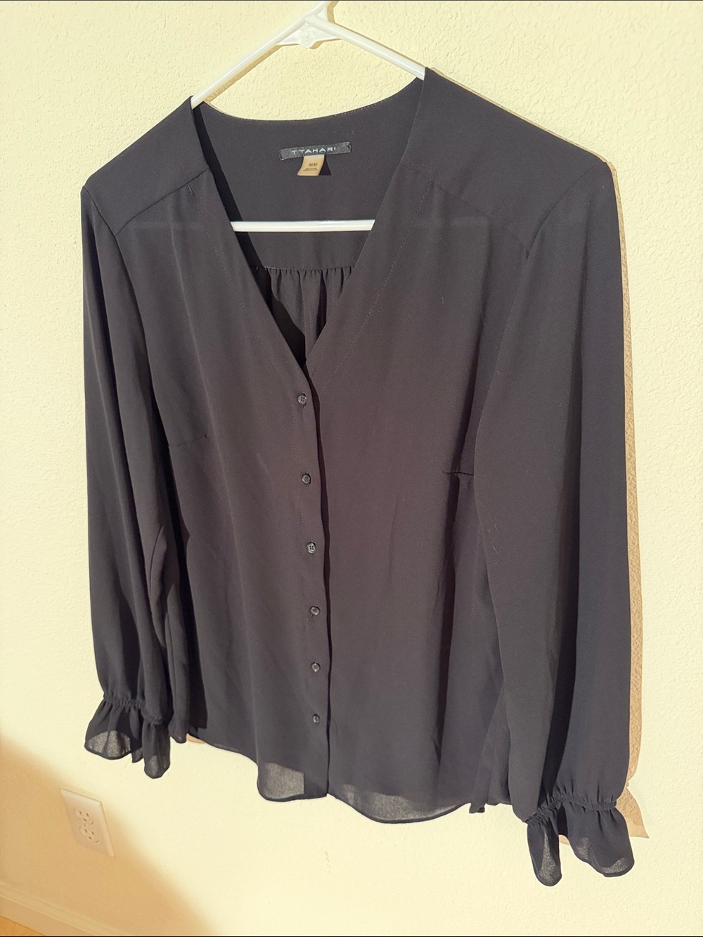 Tahari Women’s Black Button-Front V-Neck Long-Sleeve Blouse